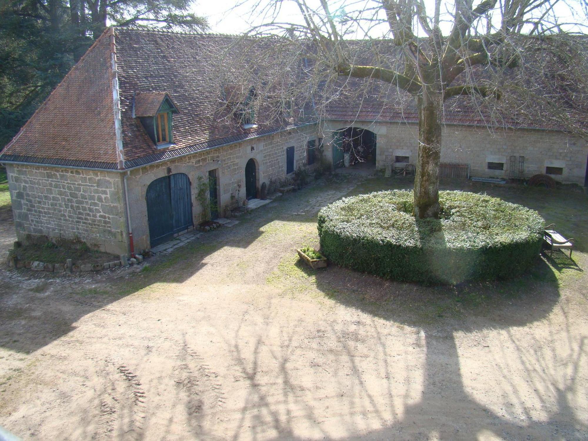 克鲁克城堡 - 德察姆住宿加早餐旅馆 Crocq 外观 照片